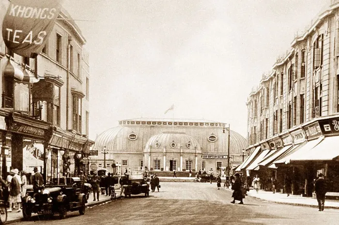 Framed Print : South Street, Worthing Framed Print : South Street, Worthing