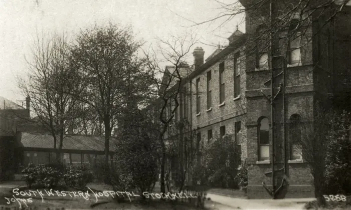 Framed Print : South-Western Hospital, Stockwell, London Framed Print : South-Western Hospital, Stockwell, London