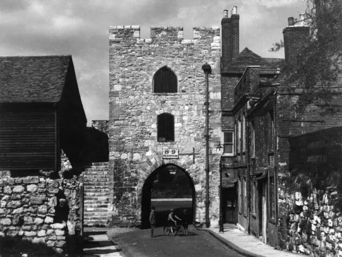 Framed Print : Southampton City Walls Framed Print : Southampton City Walls