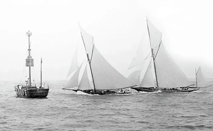 Framed Print : Southend Lightship and racing yachts Framed Print : Southend Lightship and racing yachts