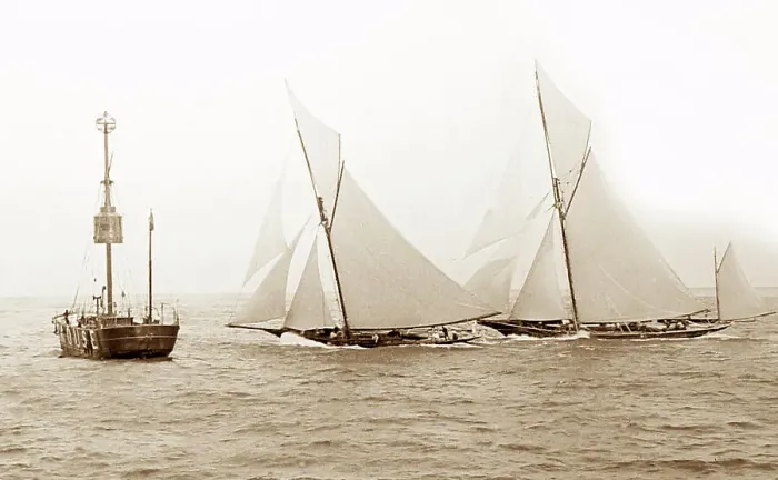 Framed Print : Southend Lightship and racing yachts Framed Print : Southend Lightship and racing yachts