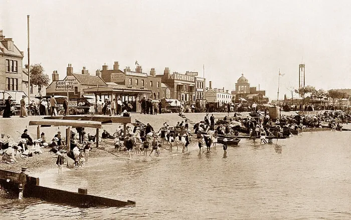 Framed Print : Southend-on-Sea Marine Parade early 1900s Framed Print : Southend-on-Sea Marine Parade early 1900s