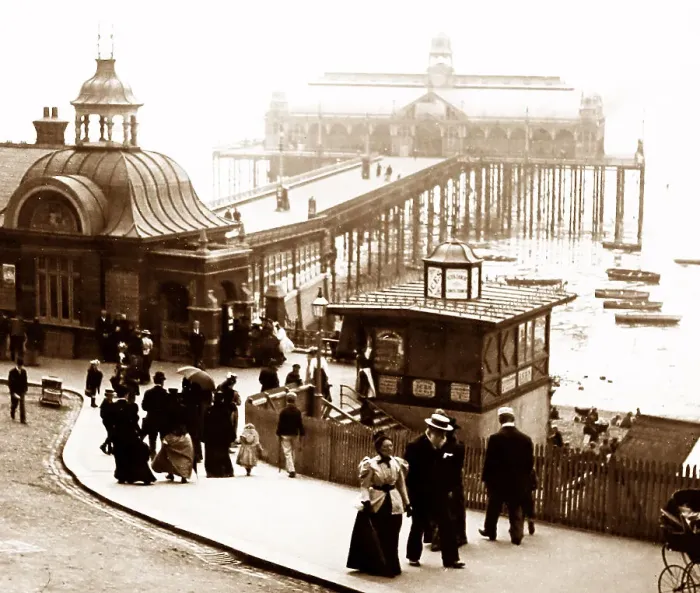 Framed Print : Southend Pier, Victorian period Framed Print : Southend Pier, Victorian period