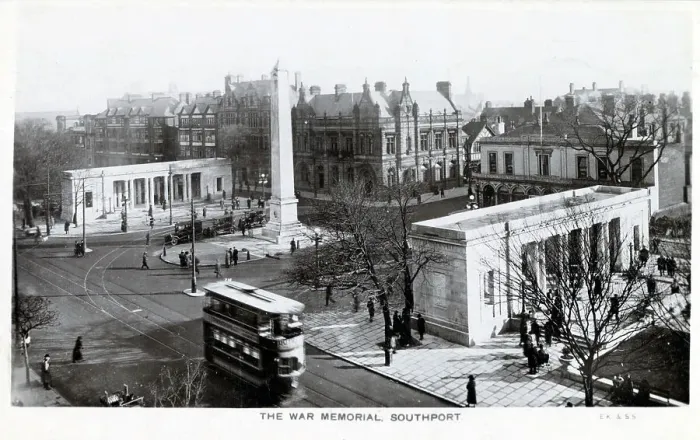Framed Print : Southport War Memorial, London Square, Lord Street Framed Print : Southport War Memorial, London Square, Lord Street