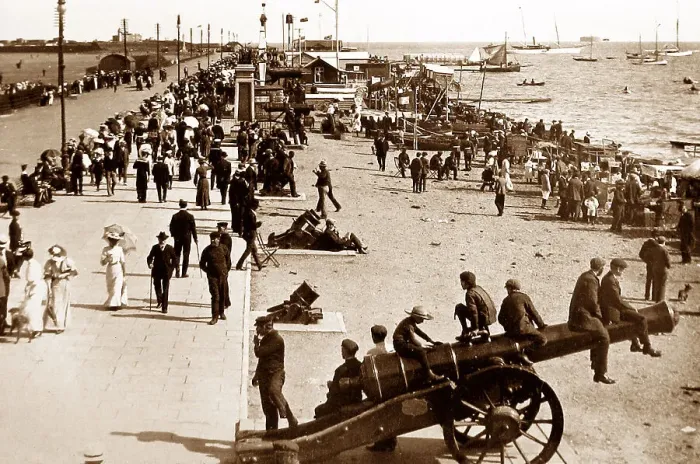 Framed Print : Southsea Parade Framed Print : Southsea Parade