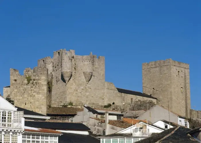 Framed Print : Spain. Castro Caldelas. Castle Framed Print : Spain. Castro Caldelas. Castle