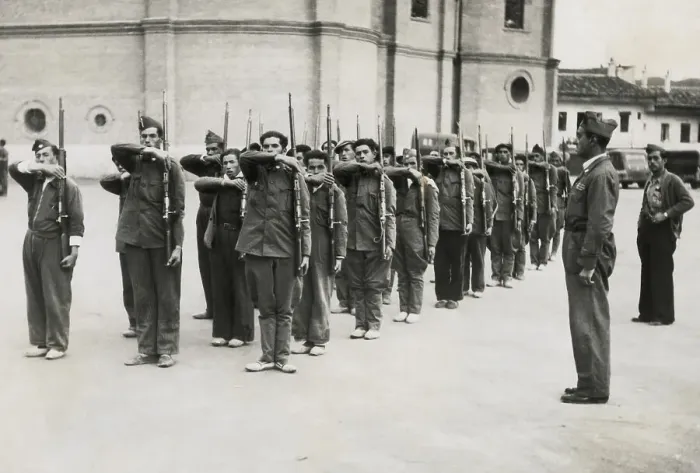 Framed Print : Spain. Civil War (1936-1939). Military training Framed Print : Spain. Civil War (1936-1939). Military training