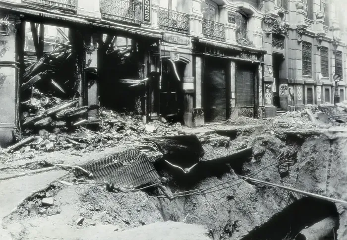 Framed Print : Spain. Civil War (1936-1939). The street San Framed Print : Spain. Civil War (1936-1939). The street San