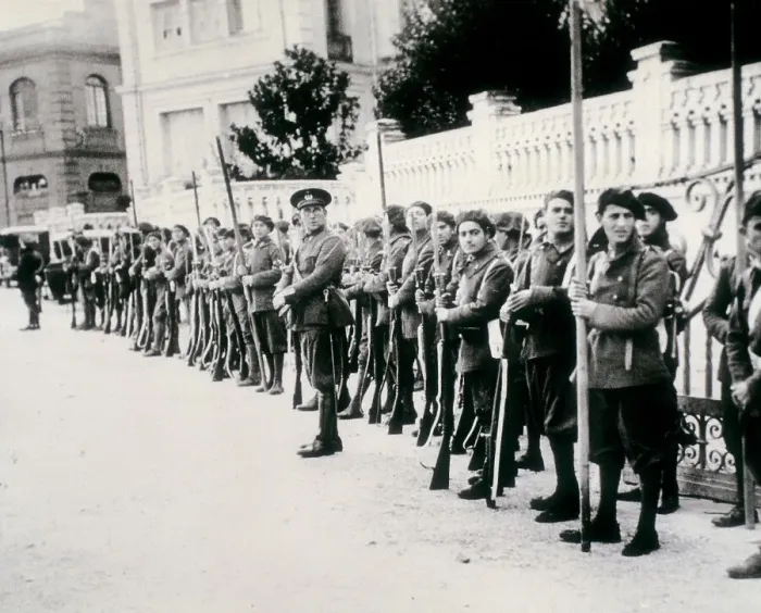 Framed Print : Spain. Civil War. Basque troops at the Republic orders Framed Print : Spain. Civil War. Basque troops at the Republic orders