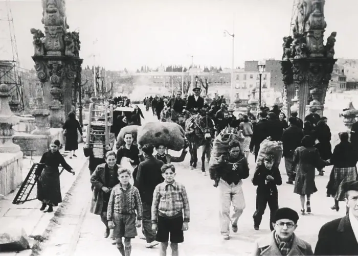 Framed Print : Spain. Civil War. Madrid (March 31, 1939). People Framed Print : Spain. Civil War. Madrid (March 31, 1939). People