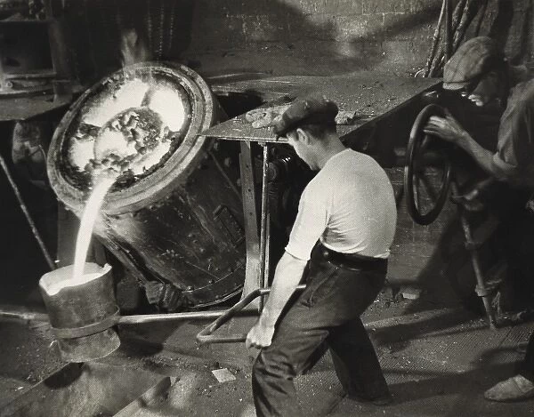 Spain. Civil War. War Industry. Spanish-Swiss factory in Barcelona (octubre de 1936)