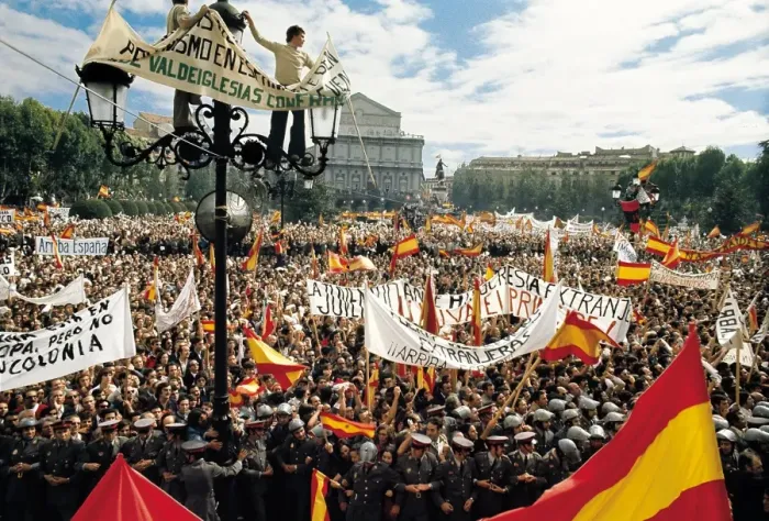 Framed Print : Spain. Demonstration of the extreme right-wing at the Plaza de Oriente in Madrid Framed Print : Spain. Demonstration of the extreme right-wing at the Plaza de Oriente in Madrid