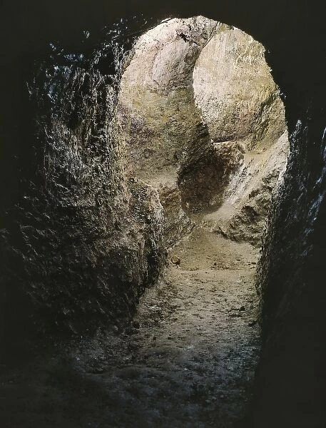 SPAIN. Gav஠Can Tintorer Mines. Neolithic art