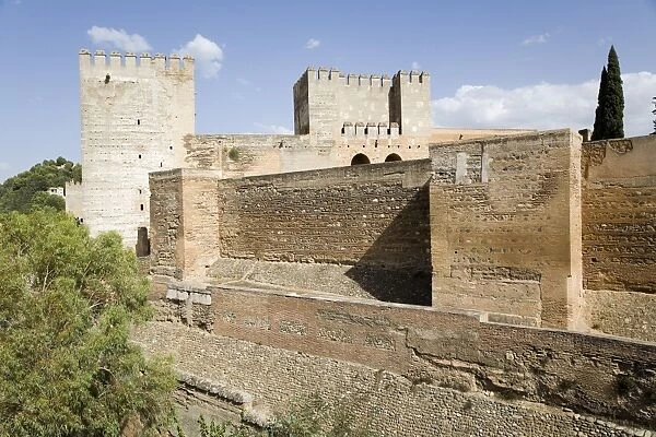 SPAIN. Granada. Alhambra. The Alcạr (fortress)