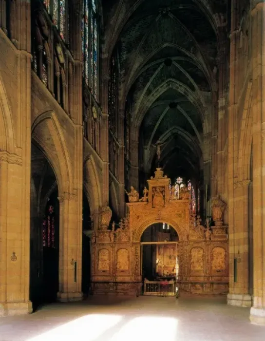 Framed Print : SPAIN. Salamanca. Old Cathedral. Central nave. Gothic art.; Romanesque art. Architecture Framed Print : SPAIN. Salamanca. Old Cathedral. Central nave. Gothic art.; Romanesque art. Architecture