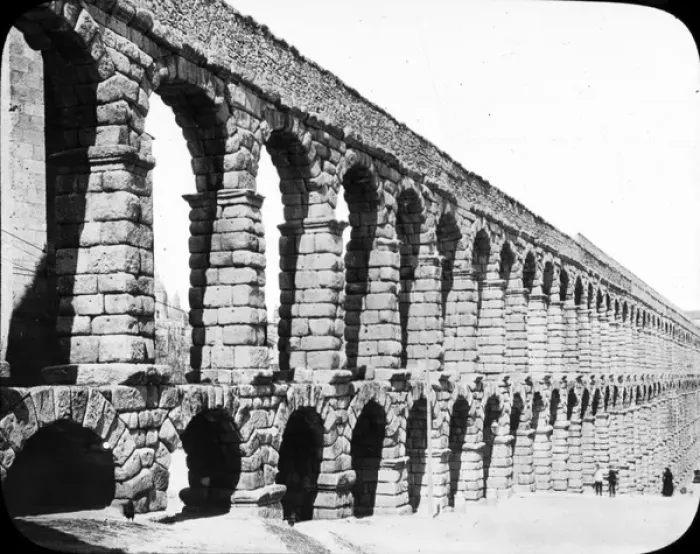 Framed Print : Spain - Segova, The Roman Aqueduct Framed Print : Spain - Segova, The Roman Aqueduct