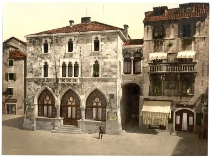 Framed Print : Spalato, the Communal Palace, Dalmatia, Austro-Hungary Framed Print : Spalato, the Communal Palace, Dalmatia, Austro-Hungary