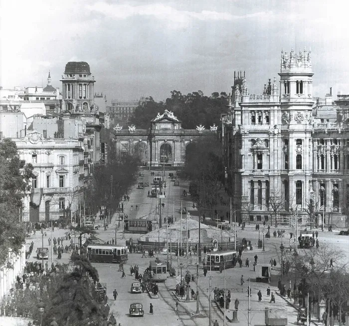 Framed Print : Spanish Civil War (1936-1939). Cibeles Square Framed Print : Spanish Civil War (1936-1939). Cibeles Square