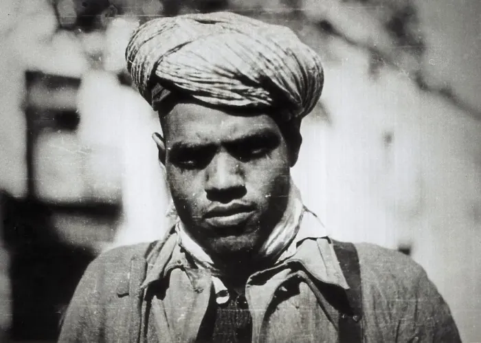 Framed Print : Spanish Civil War (1936-1939). Moroccan soldier Framed Print : Spanish Civil War (1936-1939). Moroccan soldier