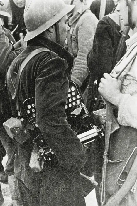 Framed Print : Spanish Civil War (1936-1939). Soldier with typewriterr Framed Print : Spanish Civil War (1936-1939). Soldier with typewriterr