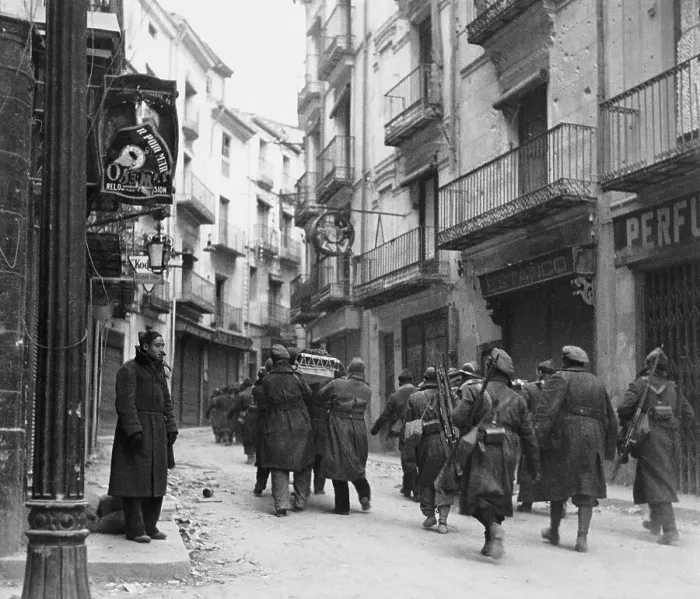 Framed Print : Spanish Civil War (1936-1939). Troops Framed Print : Spanish Civil War (1936-1939). Troops