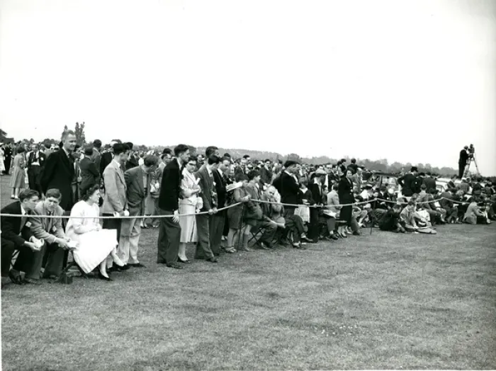 Framed Print : Spectators at the 1956 Royal Aeronautical Society Garden? Framed Print : Spectators at the 1956 Royal Aeronautical Society Garden?