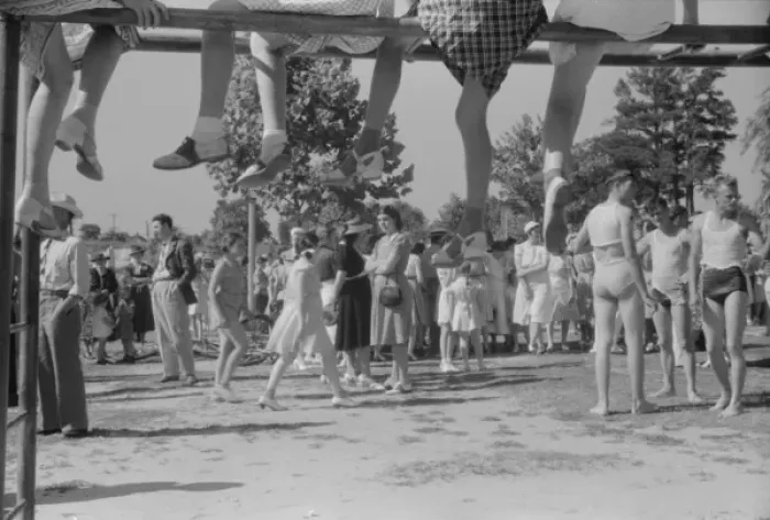 Framed Print : Spectators at beauty contest held during July 4th celebratio Framed Print : Spectators at beauty contest held during July 4th celebratio