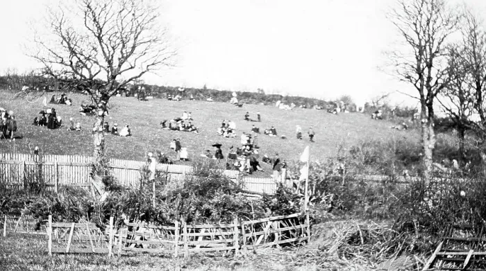 Framed Print : Spectators at Torquay Races, early 1900s Framed Print : Spectators at Torquay Races, early 1900s