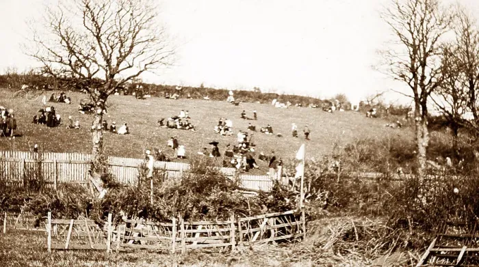 Framed Print : Spectators at Torquay Races, early 1900s Framed Print : Spectators at Torquay Races, early 1900s