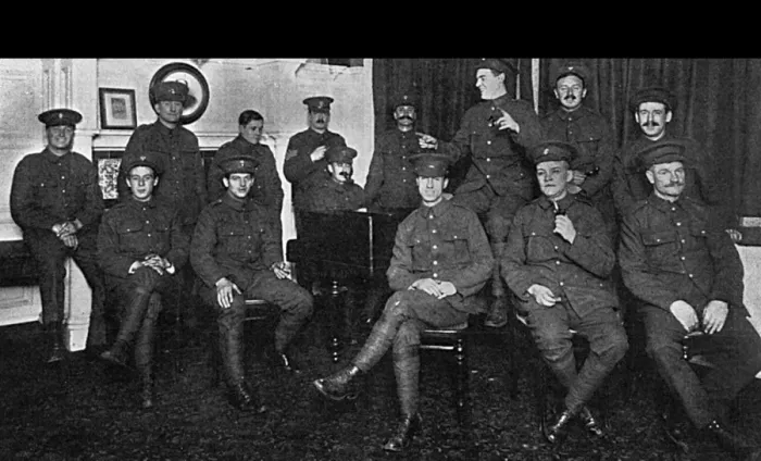 Framed Print : Sportsmens Battalion having a sing-song, WW1 Framed Print : Sportsmens Battalion having a sing-song, WW1