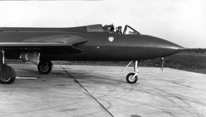 Framed Print : Sqn Ldr Neville Duke taxies out Hawker Hunter 3 WB188 Framed Print : Sqn Ldr Neville Duke taxies out Hawker Hunter 3 WB188