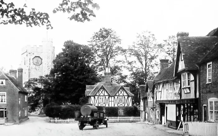Framed Print : The Square, Chilham, Kent Framed Print : The Square, Chilham, Kent