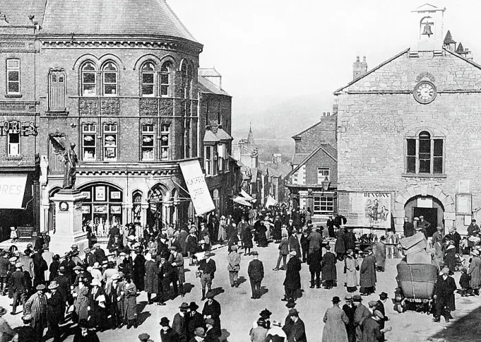 Framed Print : The Square, Denbigh early 1900's Framed Print : The Square, Denbigh early 1900's