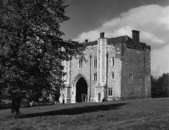 Framed Print : St. Albans Abbey Gateway Framed Print : St. Albans Abbey Gateway