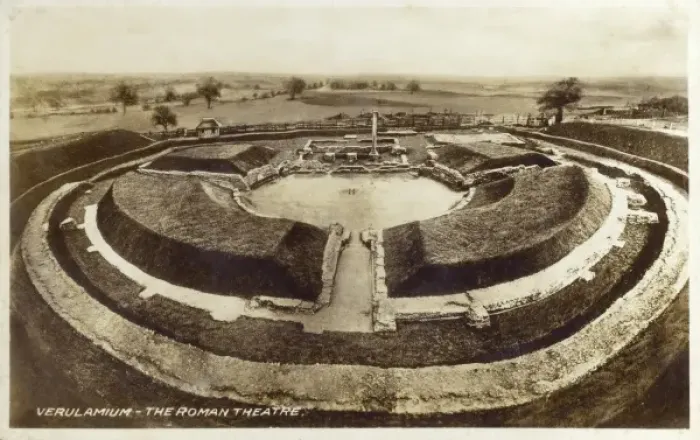 Framed Print : St Albans - Verulamium - The Roman Theatre Framed Print : St Albans - Verulamium - The Roman Theatre