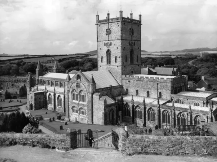 Framed Print : St. Davids Cathedral, Pembrokeshire, Wales. Built upon the site of a 6th century Framed Print : St. Davids Cathedral, Pembrokeshire, Wales. Built upon the site of a 6th century