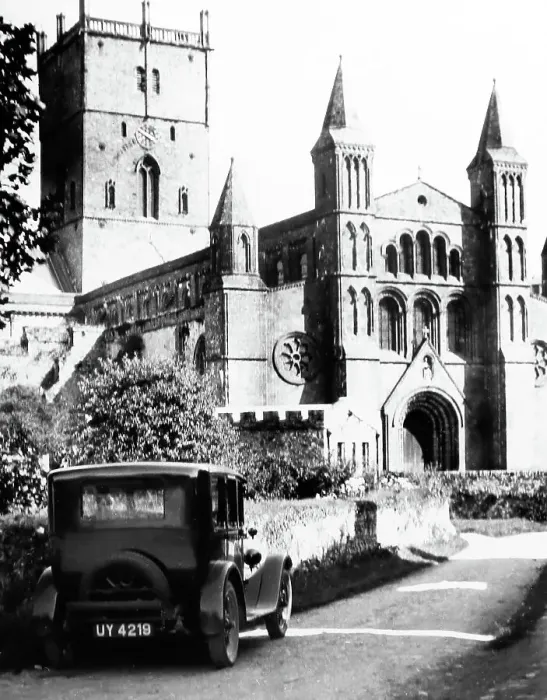 Framed Print : St Davids Cathedral, Pembrokeshire, Wales, probably 1930s Framed Print : St Davids Cathedral, Pembrokeshire, Wales, probably 1930s