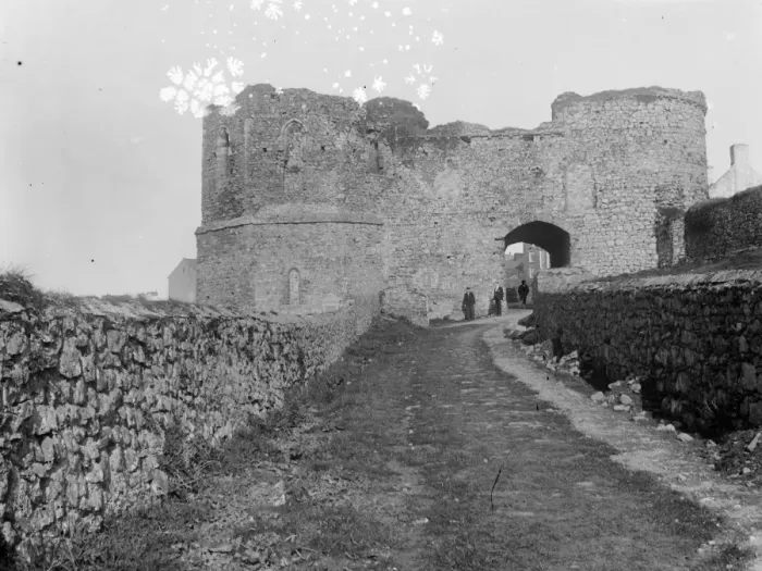 Framed Print : St Davids Tower Gate, Pembrokeshire, South Wales Framed Print : St Davids Tower Gate, Pembrokeshire, South Wales