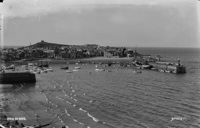 Framed Print : St. Ives Harbor Framed Print : St. Ives Harbor