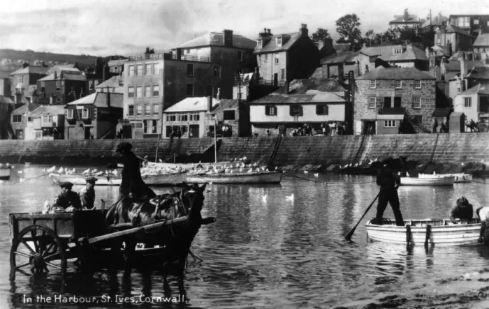 Framed Print : St Ives Harbour 1930 Framed Print : St Ives Harbour 1930