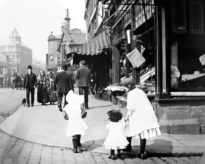 Framed Print : St. James Street, Burnley, early 1900s Framed Print : St. James Street, Burnley, early 1900s
