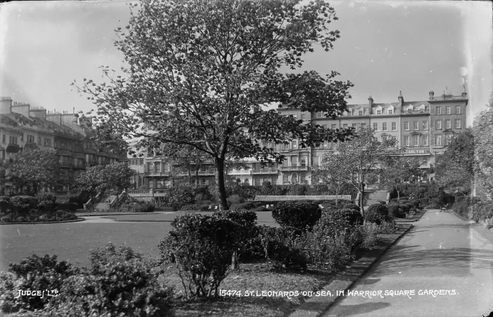 Framed Print : St. Leonards-on-Sea in Warrior Square Gardens Framed Print : St. Leonards-on-Sea in Warrior Square Gardens