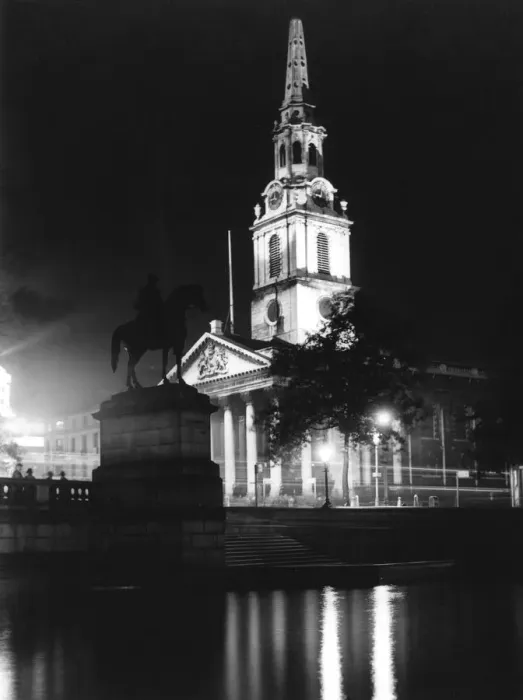 Framed Print : St-Martin-in the-Fields church, from Trafalgar Square Framed Print : St-Martin-in the-Fields church, from Trafalgar Square