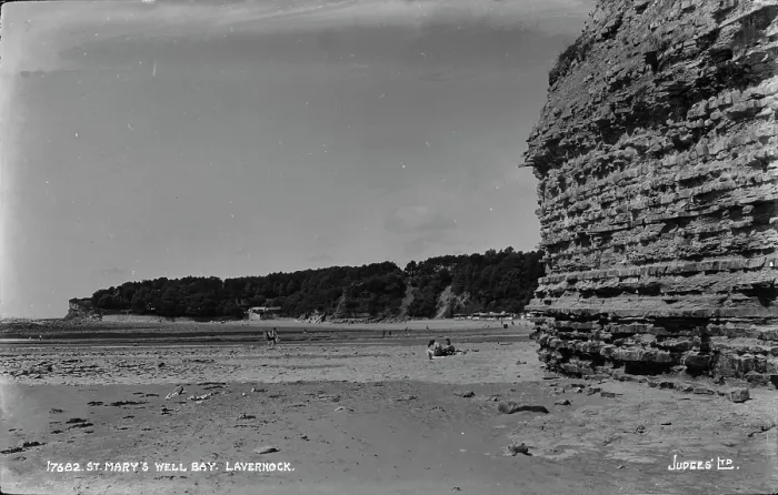 Framed Print : St. Mary's Well Bay, Lavernock Framed Print : St. Mary's Well Bay, Lavernock