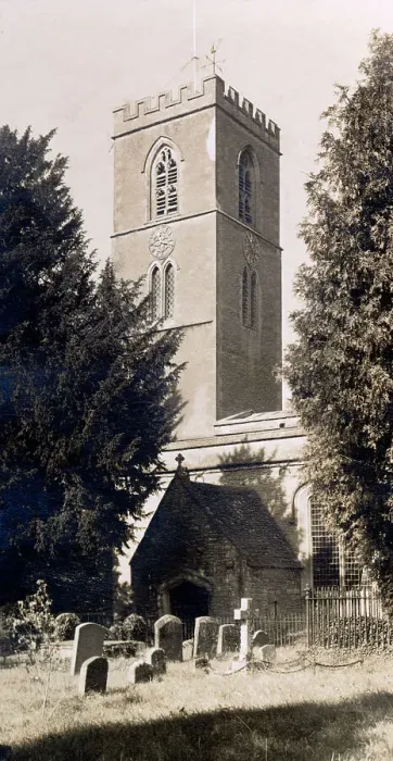 Framed Print : St Mary's Church, Charlbury, Oxfordshire Framed Print : St Mary's Church, Charlbury, Oxfordshire