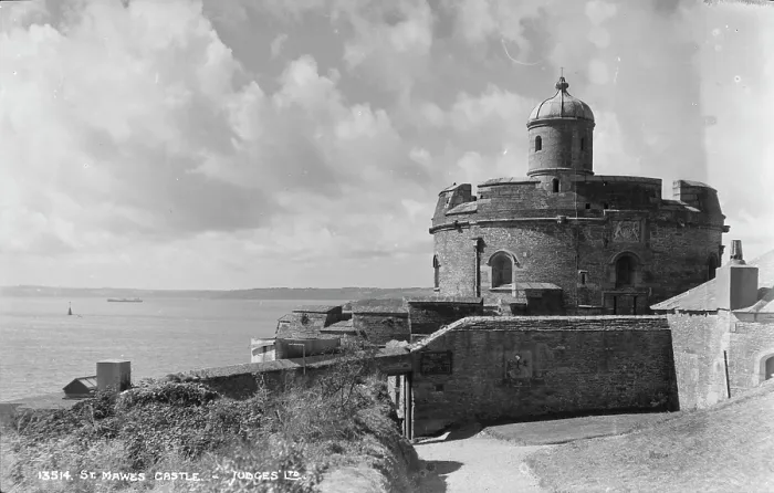 Framed Print : St. Mawes Castle Framed Print : St. Mawes Castle