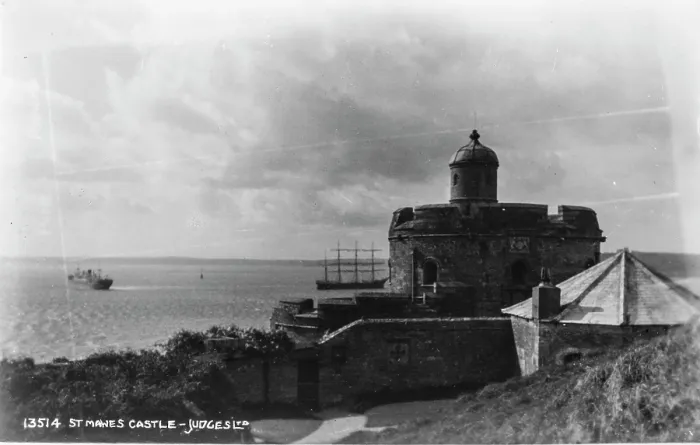 Framed Print : St. Mawes Castle Framed Print : St. Mawes Castle