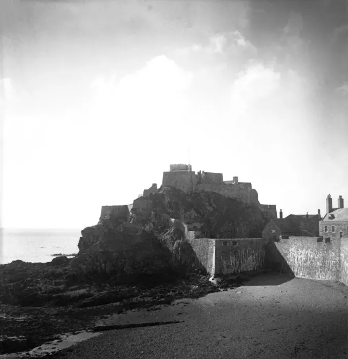 Framed Print : St Michaels Mount, near Marazion, Cornwall Framed Print : St Michaels Mount, near Marazion, Cornwall