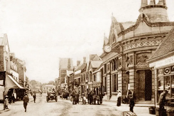Framed Print : St. Neots High Street probably 1920s Framed Print : St. Neots High Street probably 1920s