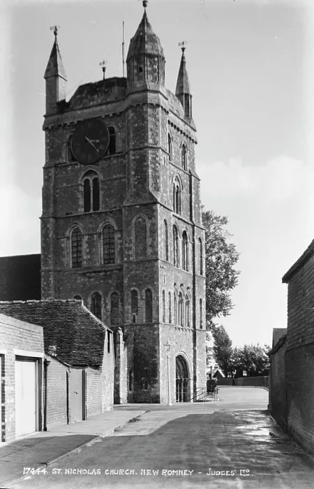 Framed Print : St. Nicholas Church, New Romney Framed Print : St. Nicholas Church, New Romney